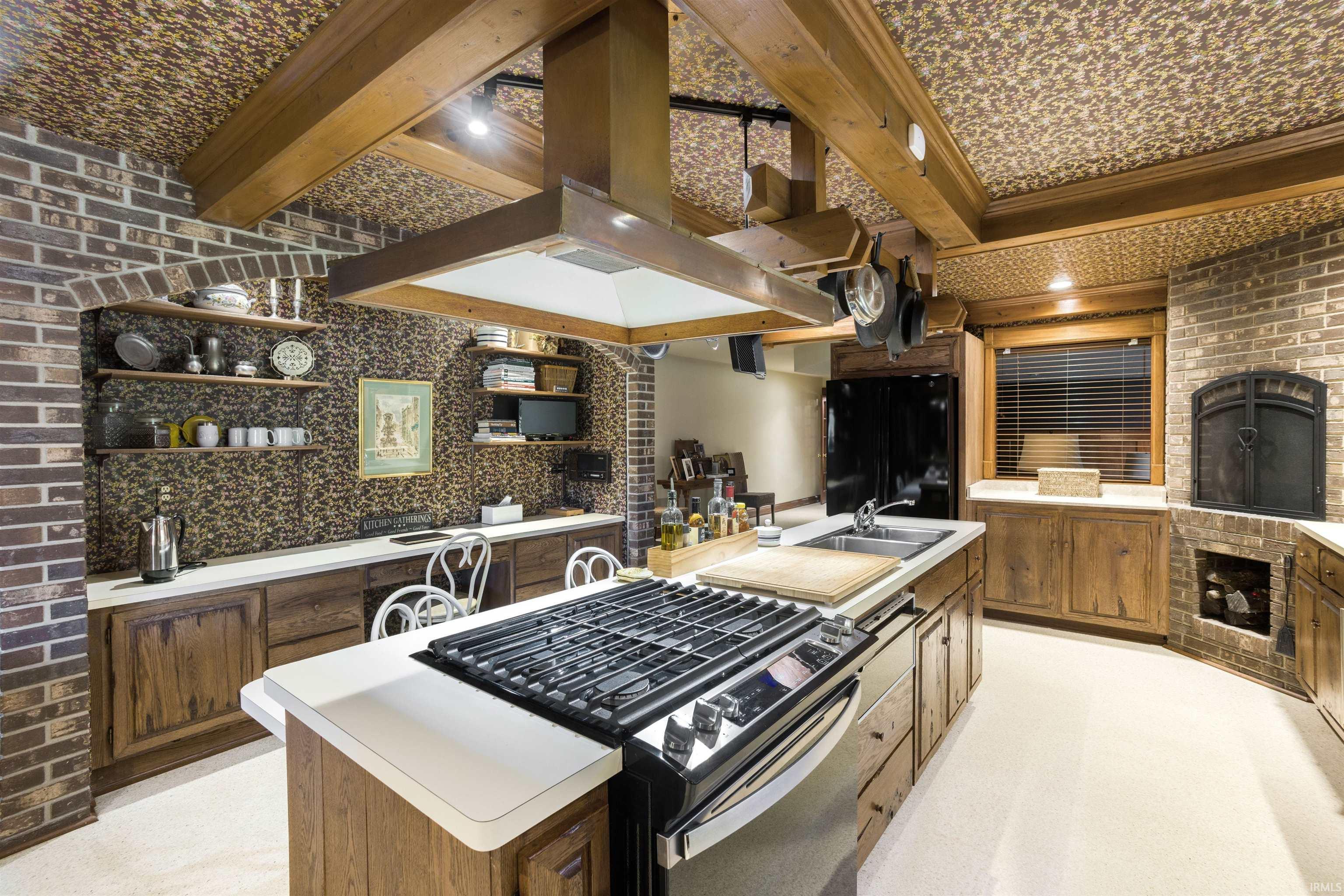 68255 Lilac Road Lakeville IN 46536