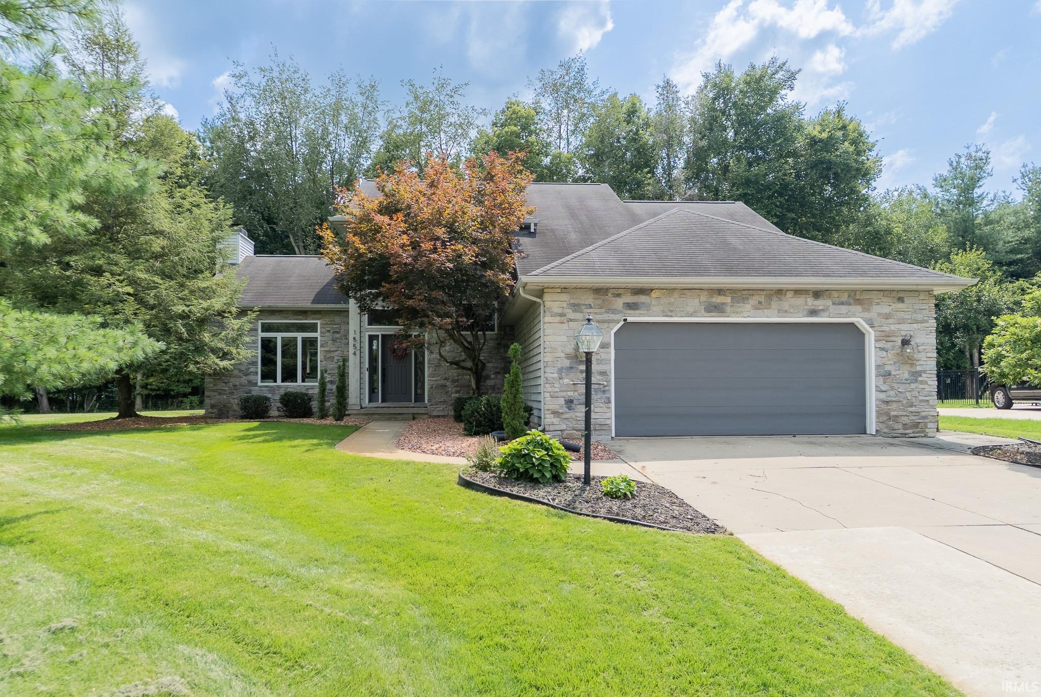 1554 S Woodfield Trail Warsaw IN 46580