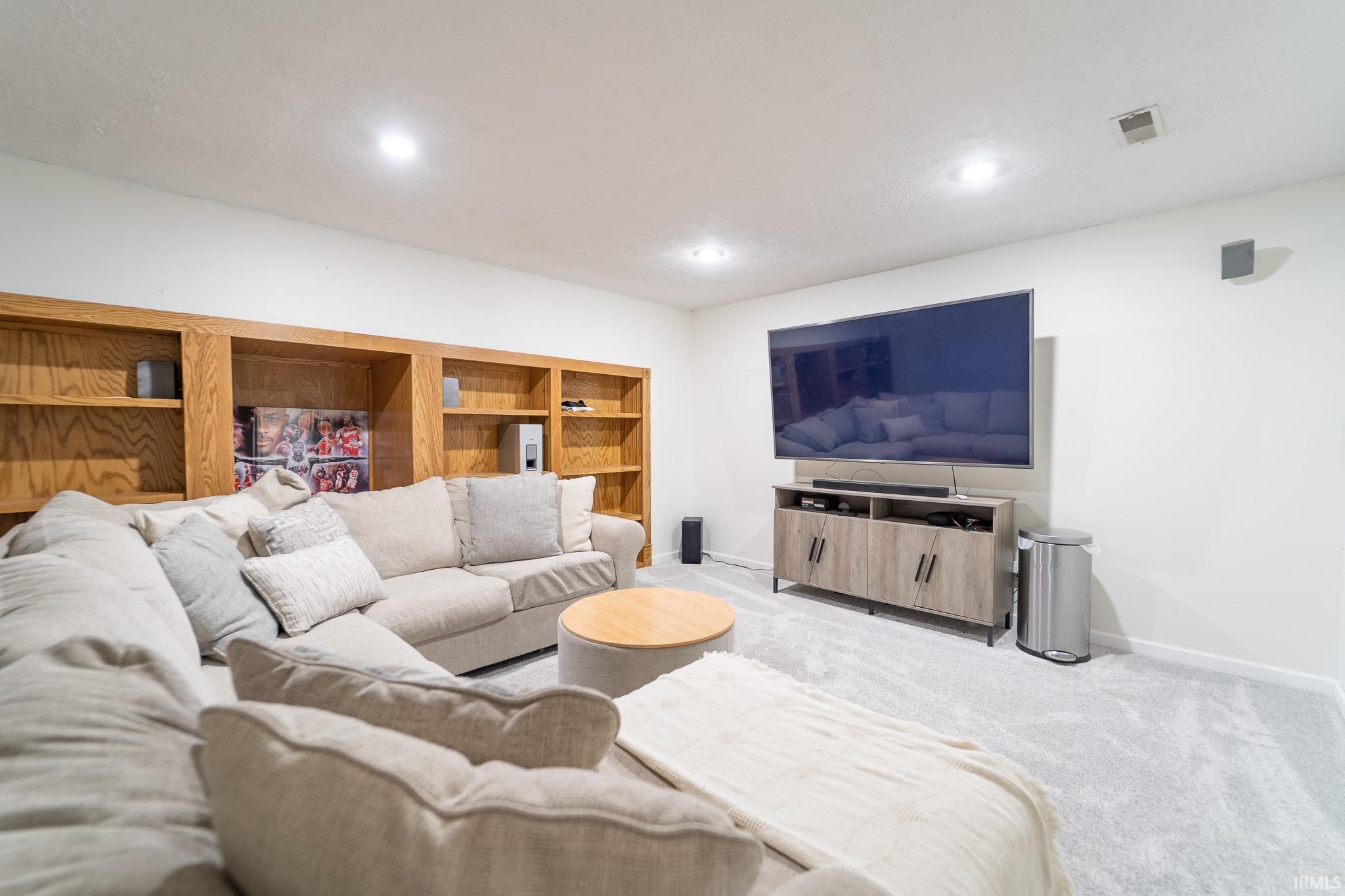 1554 S Woodfield Trail Warsaw IN 46580