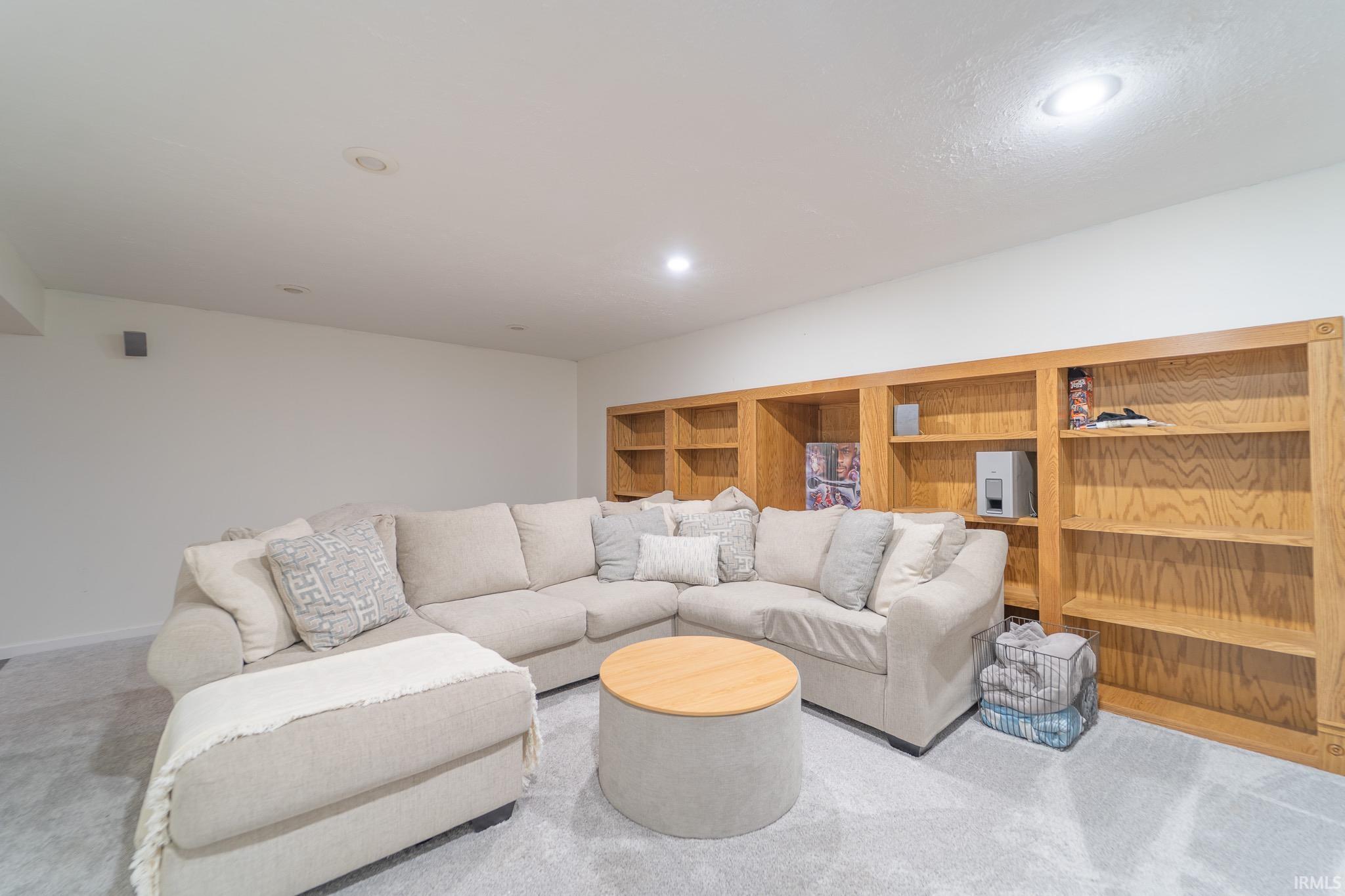 1554 S Woodfield Trail Warsaw IN 46580
