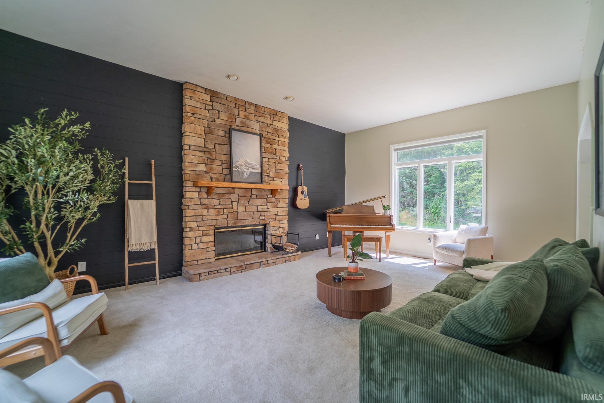 1554 S Woodfield Trail Warsaw IN 46580