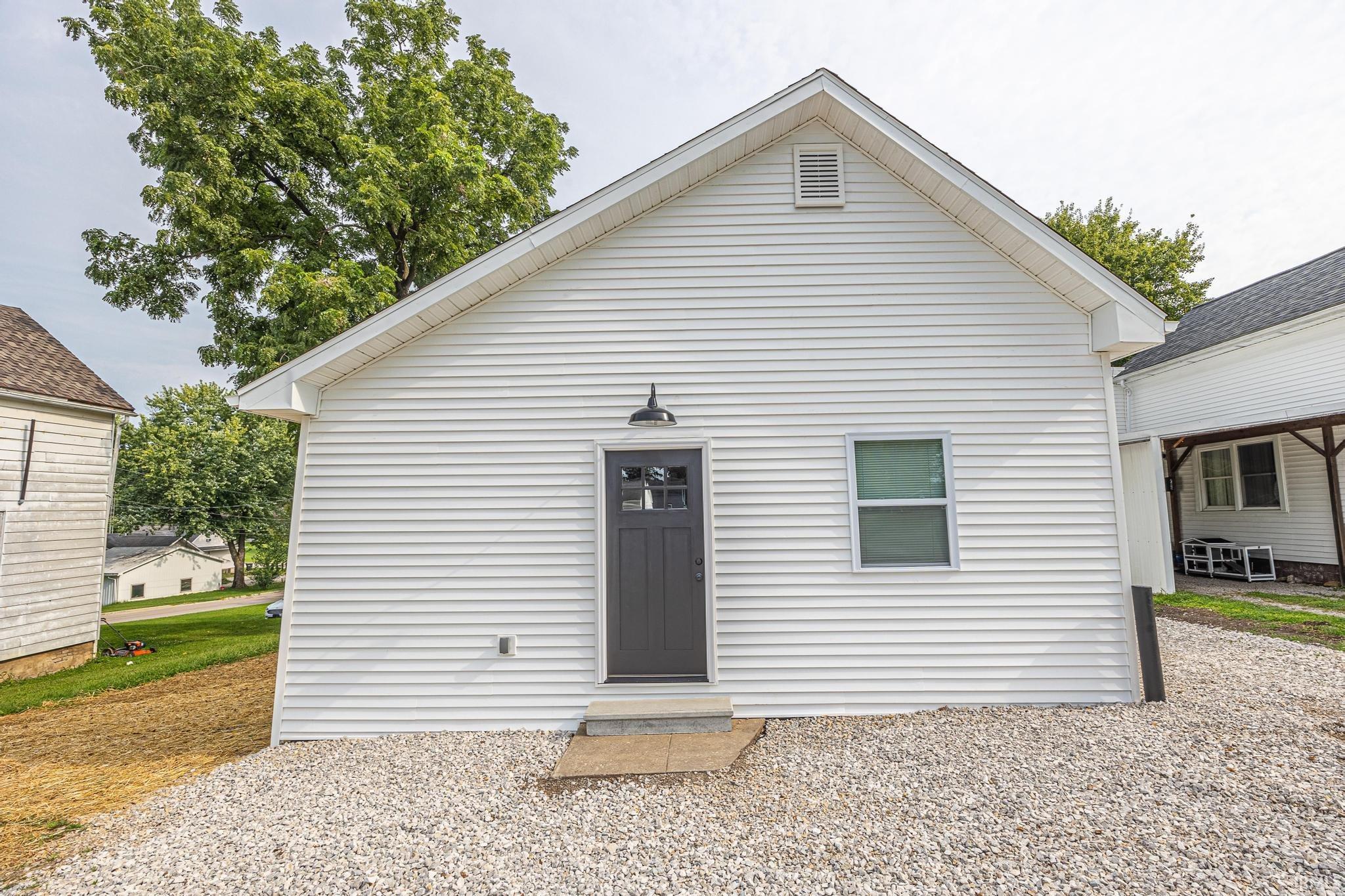 704 E Ninth Street Huntingburg IN 47542