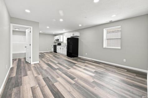 704 E Ninth Street Huntingburg IN 47542