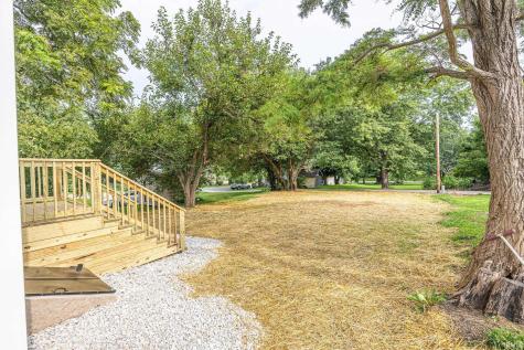704 E Ninth Street Huntingburg IN 47542