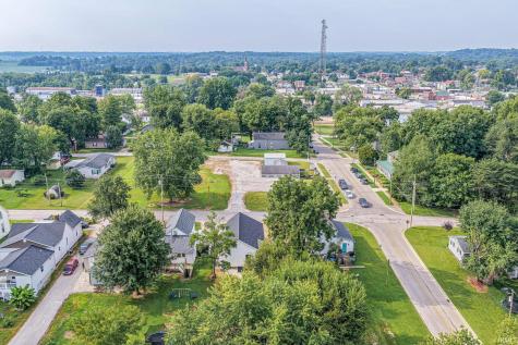 704 E Ninth Street Huntingburg IN 47542