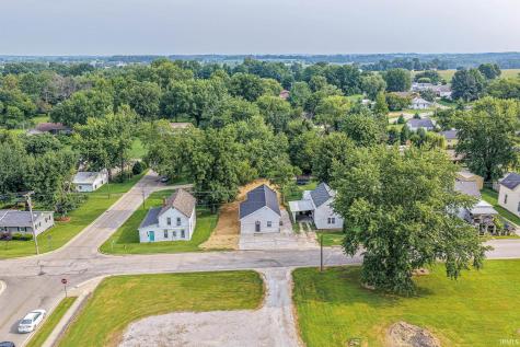 704 E Ninth Street Huntingburg IN 47542