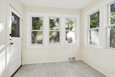 1744 Kessler Boulevard South Bend IN 46616