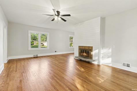 1744 Kessler Boulevard South Bend IN 46616