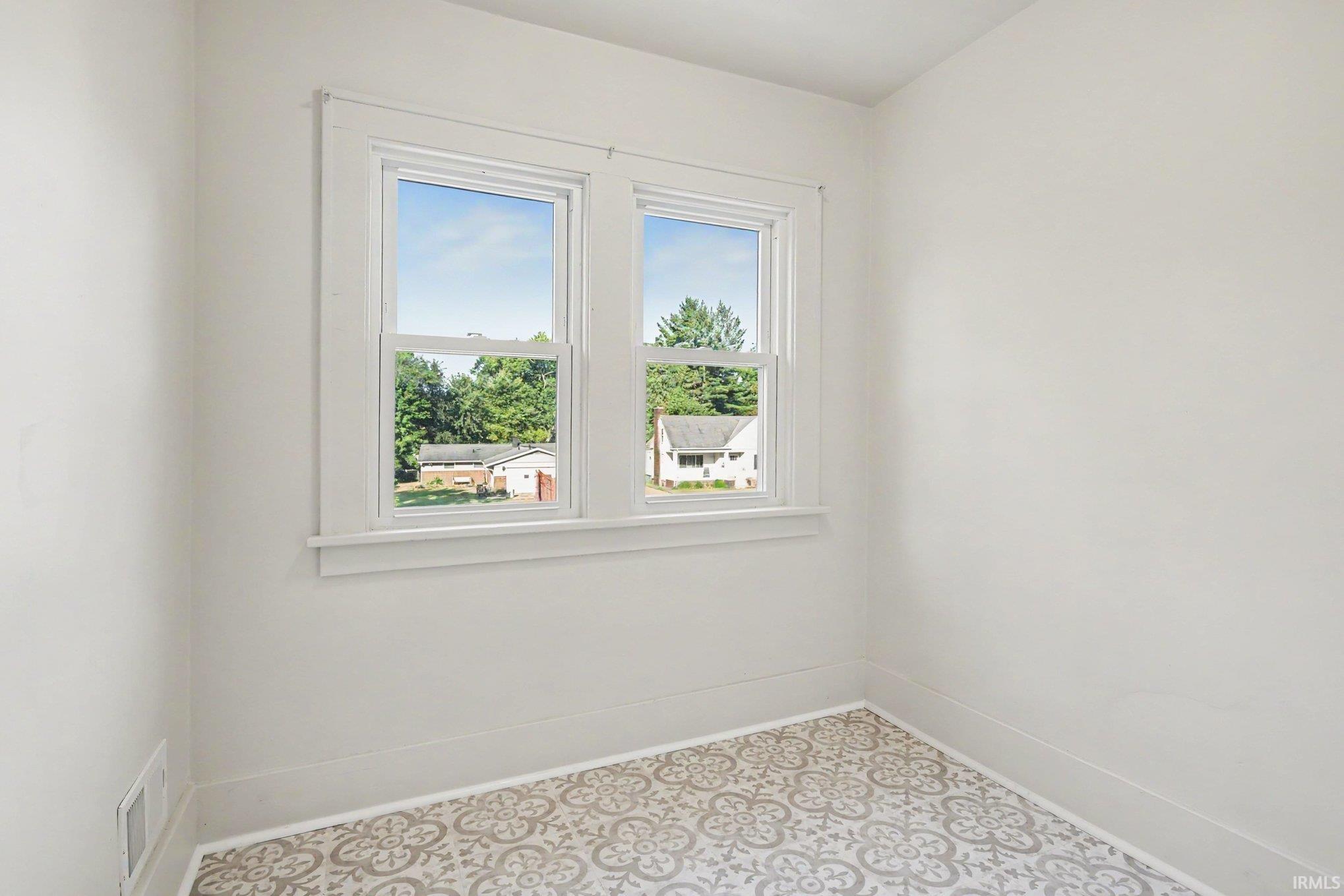 1744 Kessler Boulevard South Bend IN 46616