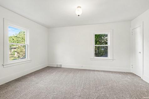1744 Kessler Boulevard South Bend IN 46616
