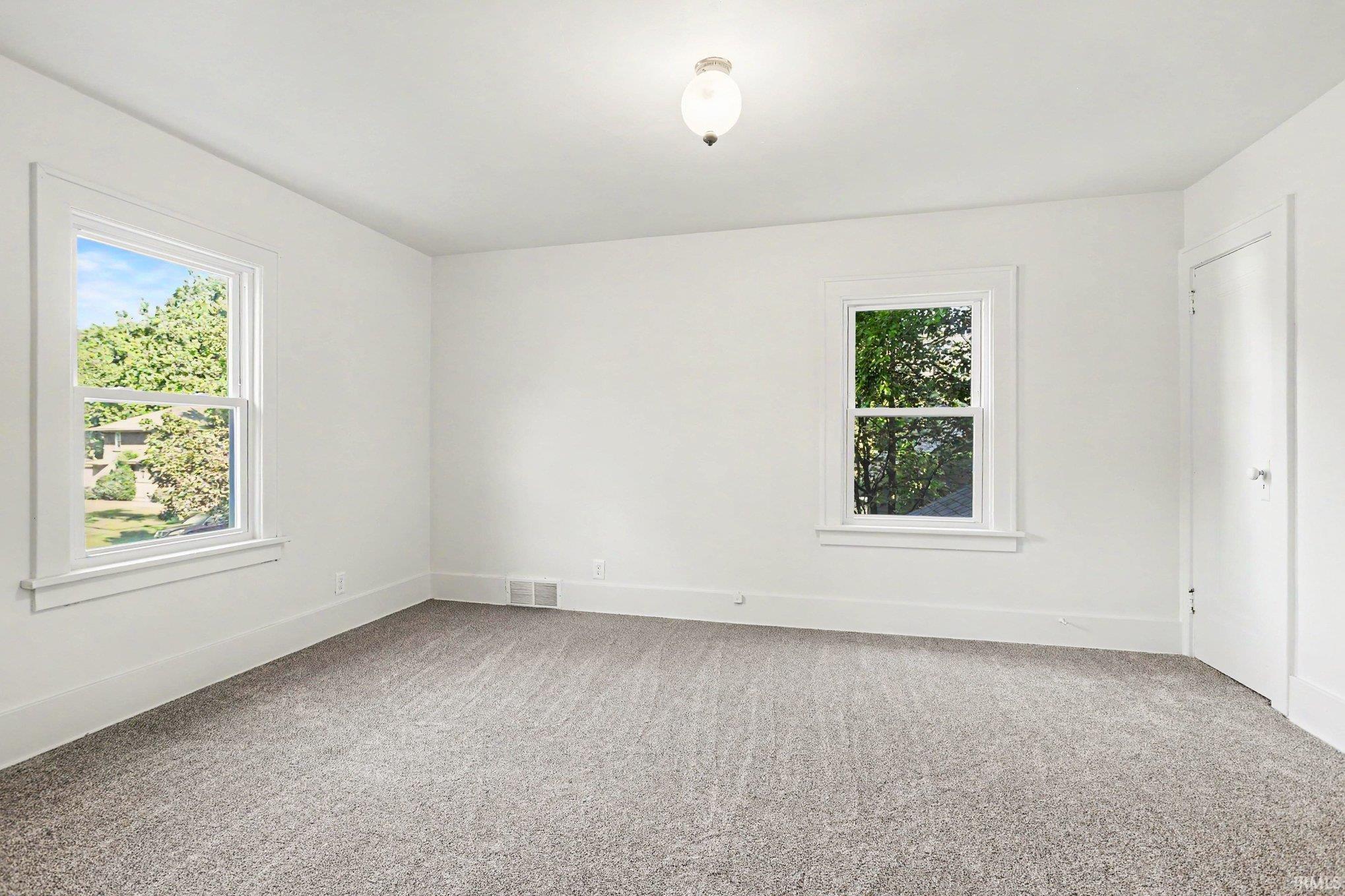 1744 Kessler Boulevard South Bend IN 46616