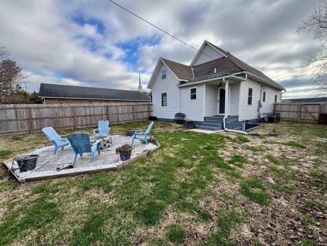 108 E Walnut Street Petersburg IN 47567