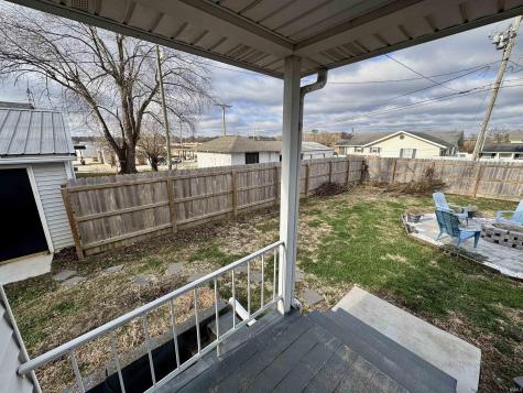 108 E Walnut Street Petersburg IN 47567