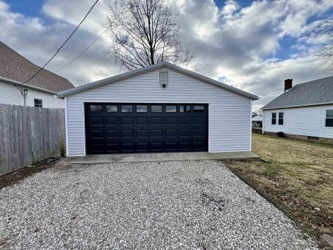 108 E Walnut Street Petersburg IN 47567