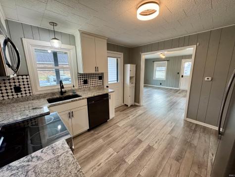 108 E Walnut Street Petersburg IN 47567
