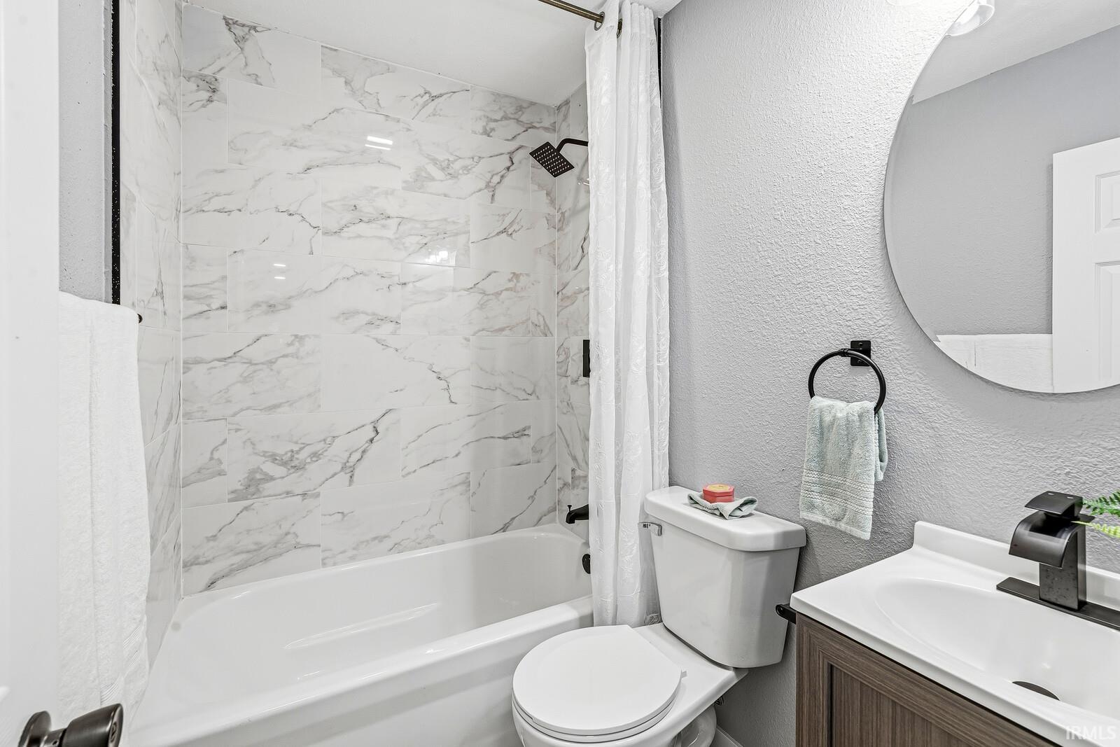52680 Walsingham Lane South Bend IN 46637