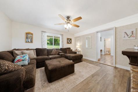 11225 Sharon Drive Evansville IN 47712