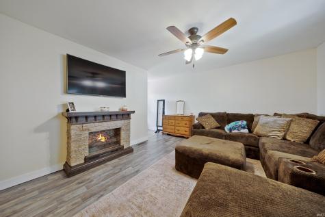 11225 Sharon Drive Evansville IN 47712