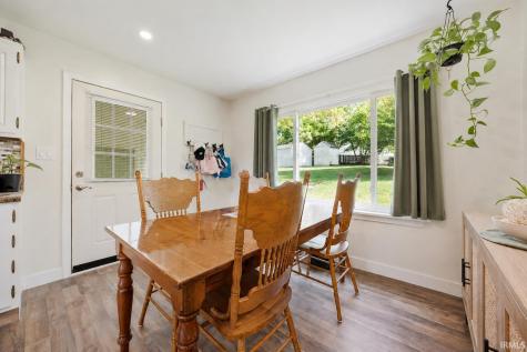 11225 Sharon Drive Evansville IN 47712