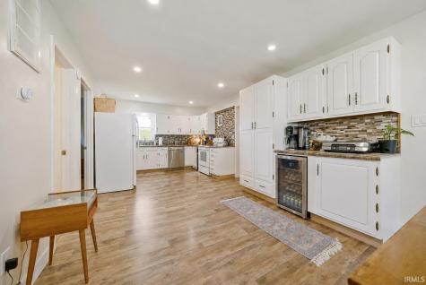 11225 Sharon Drive Evansville IN 47712