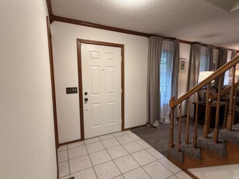 8609 Spring Forest Drive Fort Wayne IN 46804