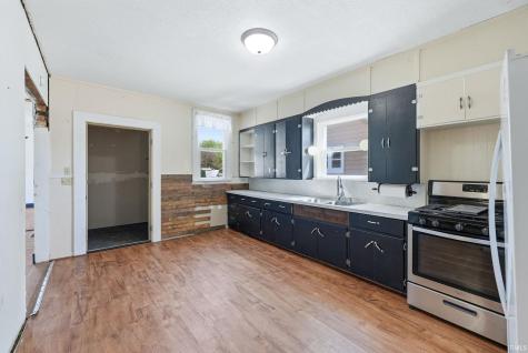 403 S Main Street South Whitley IN 46787