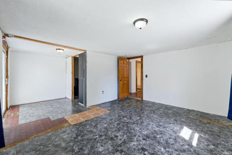 403 S Main Street South Whitley IN 46787