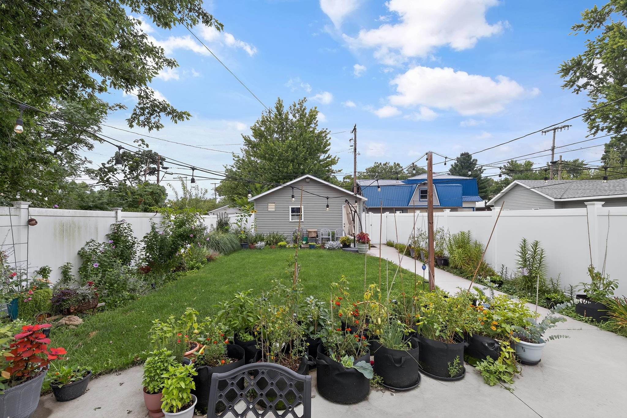 809 Emerson Street Goshen IN 46526