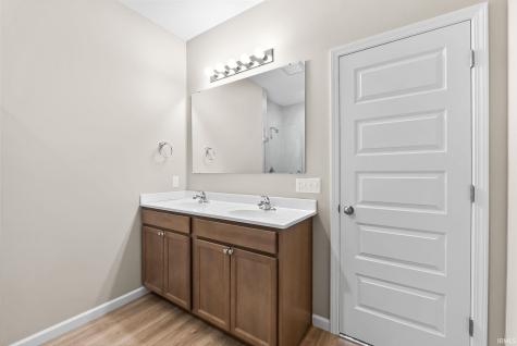 11697 Whistling Trail Fort Wayne IN 46818