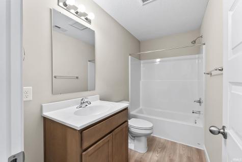 11697 Whistling Trail Fort Wayne IN 46818