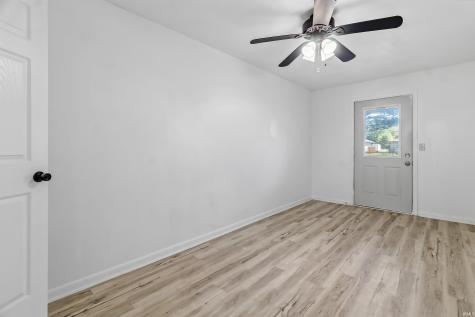 5915 S Delmar Road Marion IN 46953