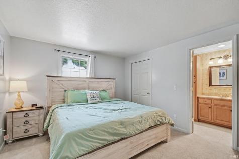 11397 N East Wawasee Drive Syracuse IN 46567