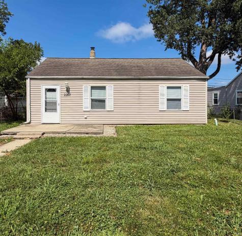 2207 S Vine Street Muncie IN 47302
