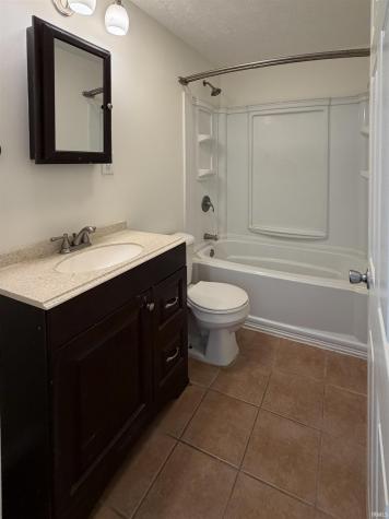 2207 S Vine Street Muncie IN 47302