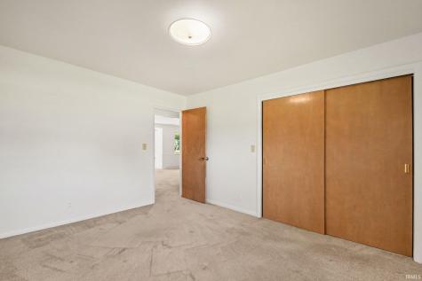 17771 Tanager Lane South Bend IN 46635