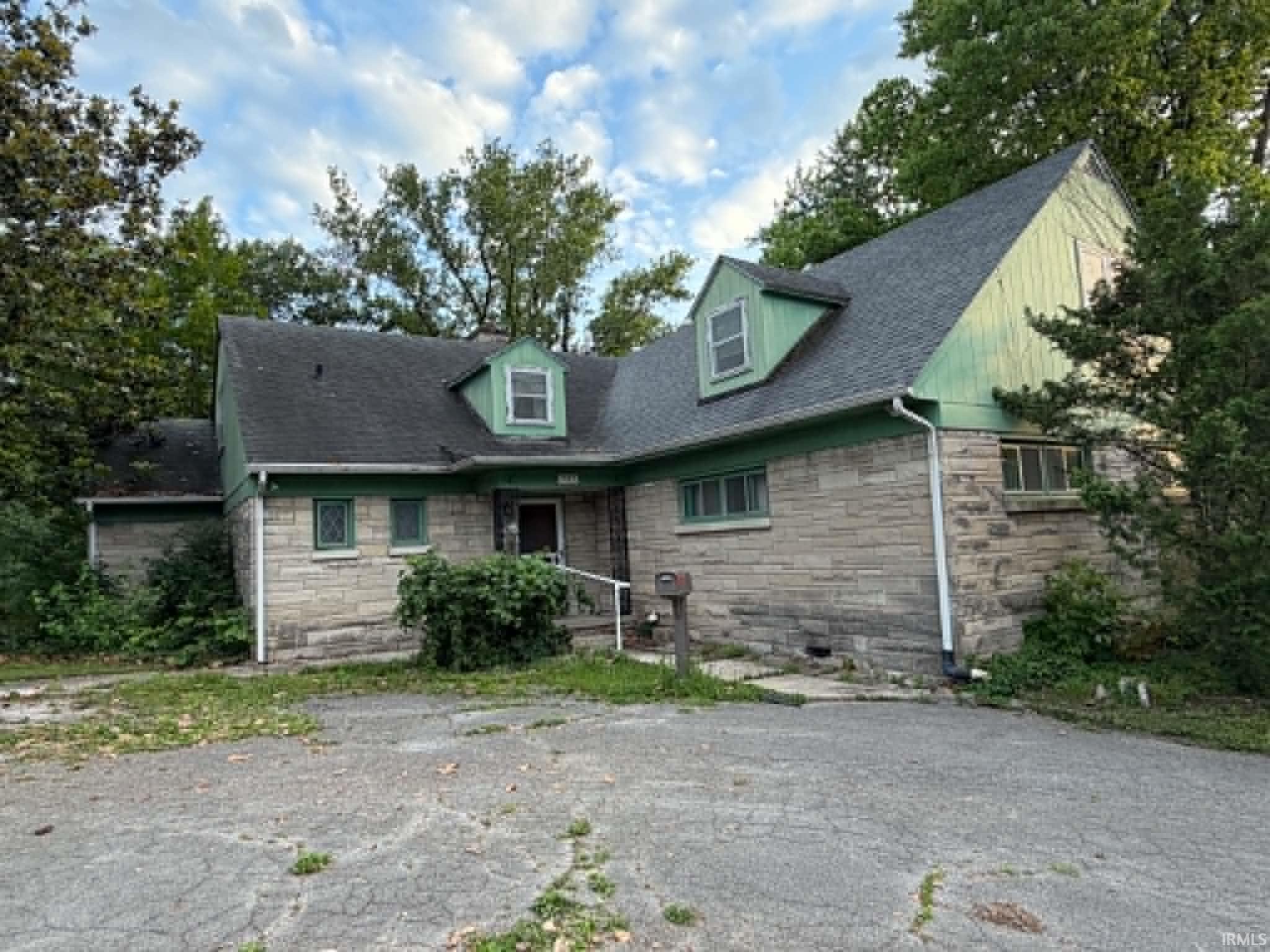 785 W Main Street Bloomfield IN 47424
