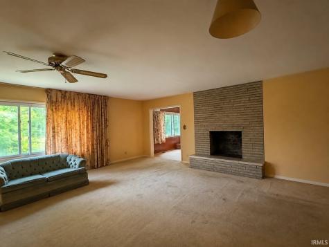 785 W Main Street Bloomfield IN 47424