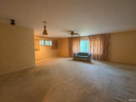 785 W Main Street Bloomfield IN 47424