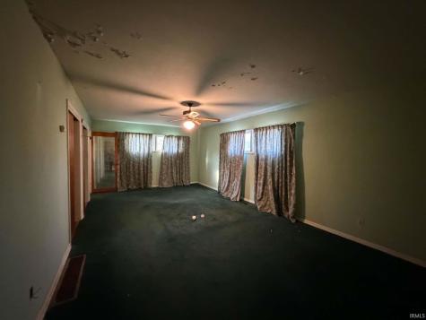 785 W Main Street Bloomfield IN 47424