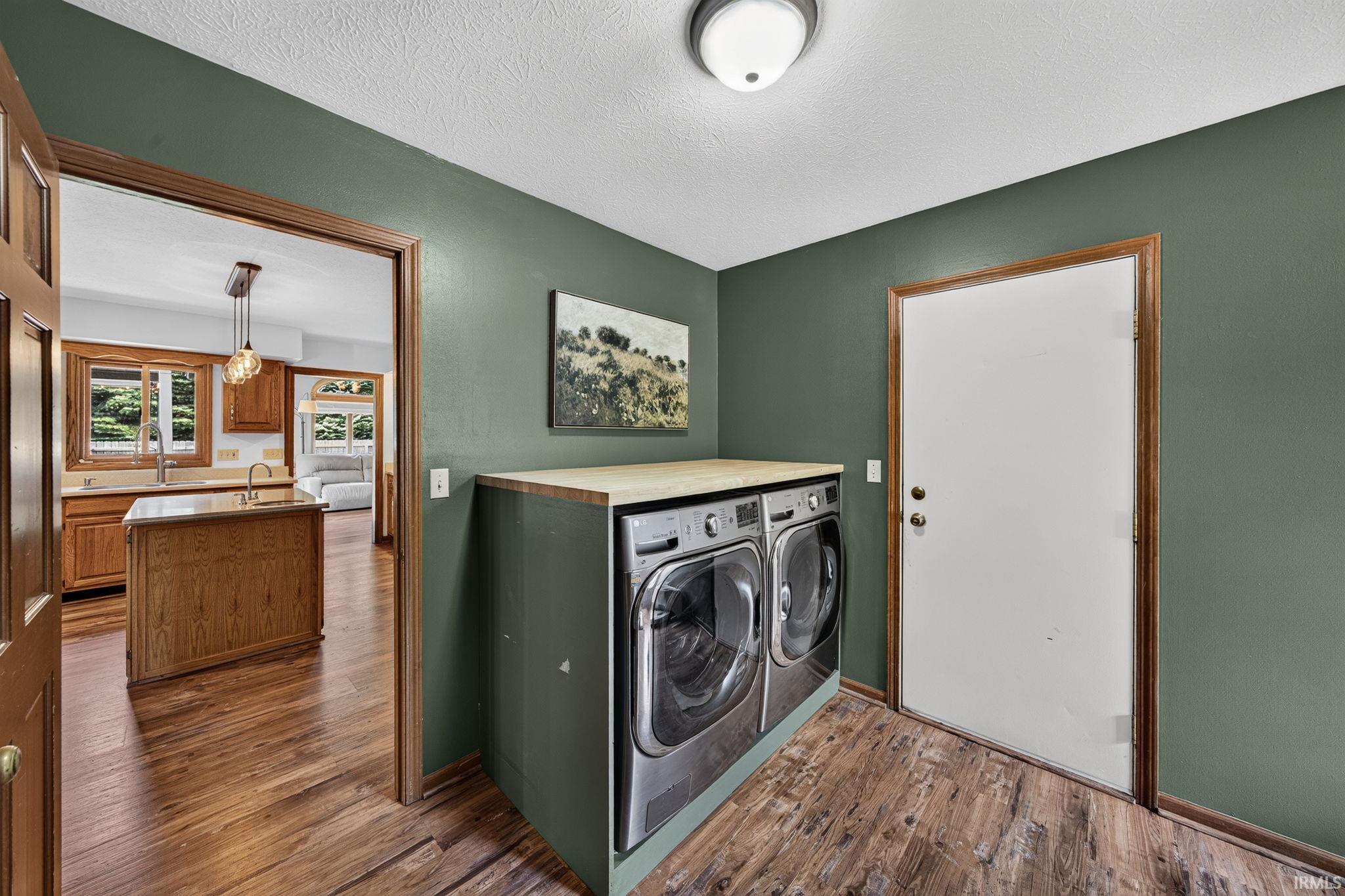 55757 Whispering Woods Lane Osceola IN 46561