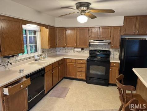 2885 W State Road 28 Tipton IN 46072