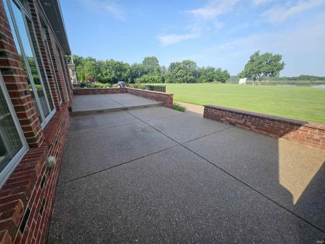 1709 Riverview Court Evansville IN 47713