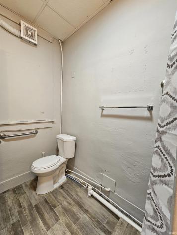 88 W Vincennes Street Linton IN 47441