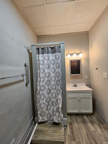 88 W Vincennes Street Linton IN 47441