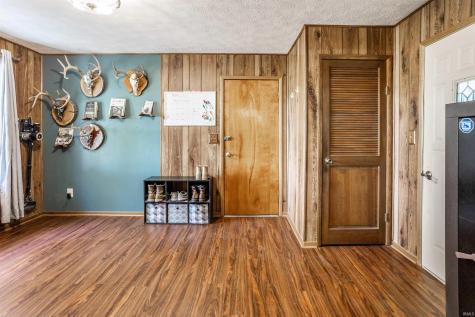4946 Barnett Avenue Sharpsville IN 46068