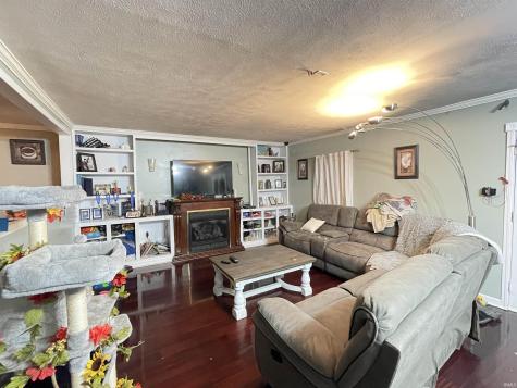 1951 E 250 S Road Hillsboro IN 47949