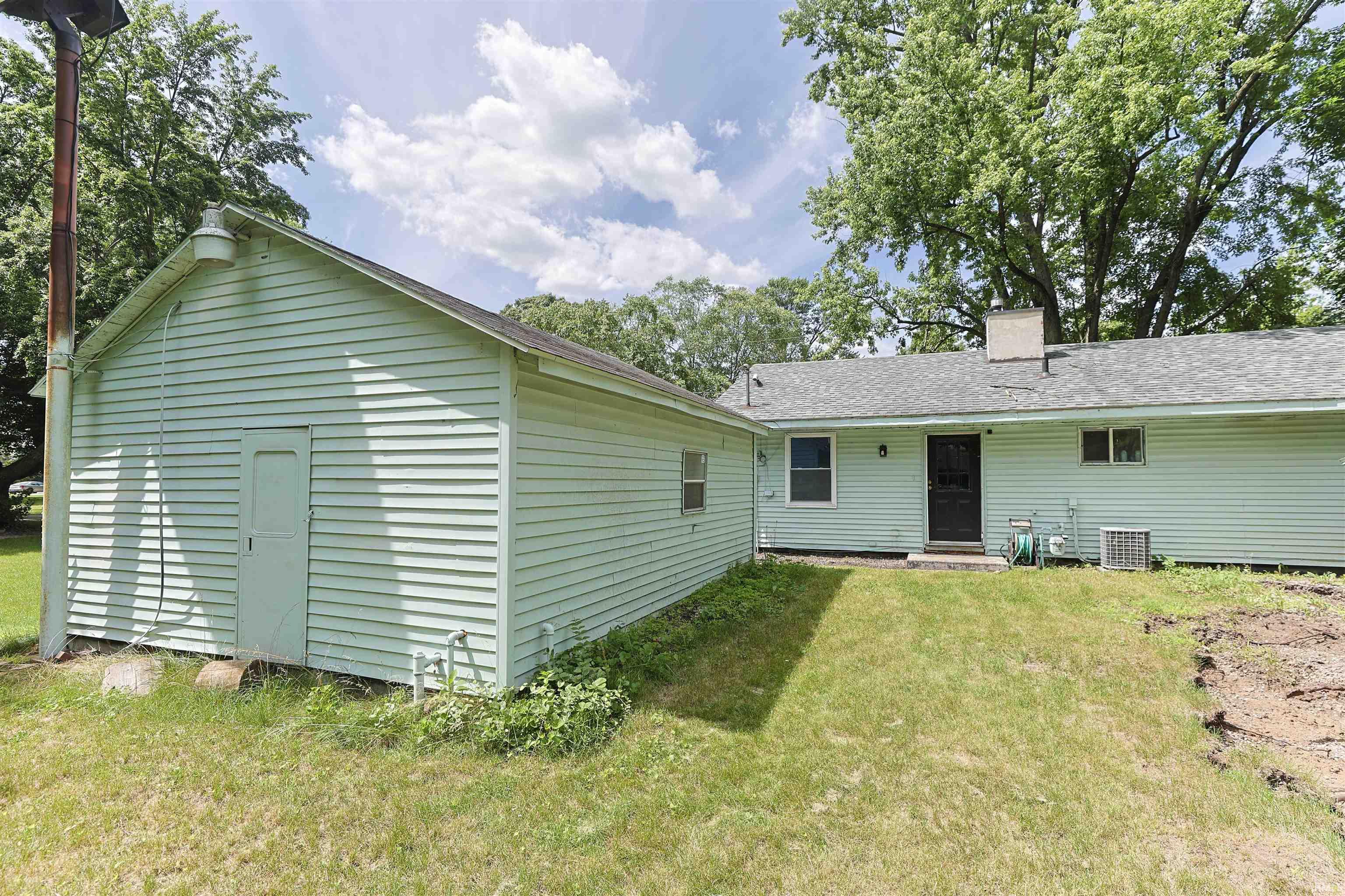 25916 Lake Drive Elkhart IN 46514