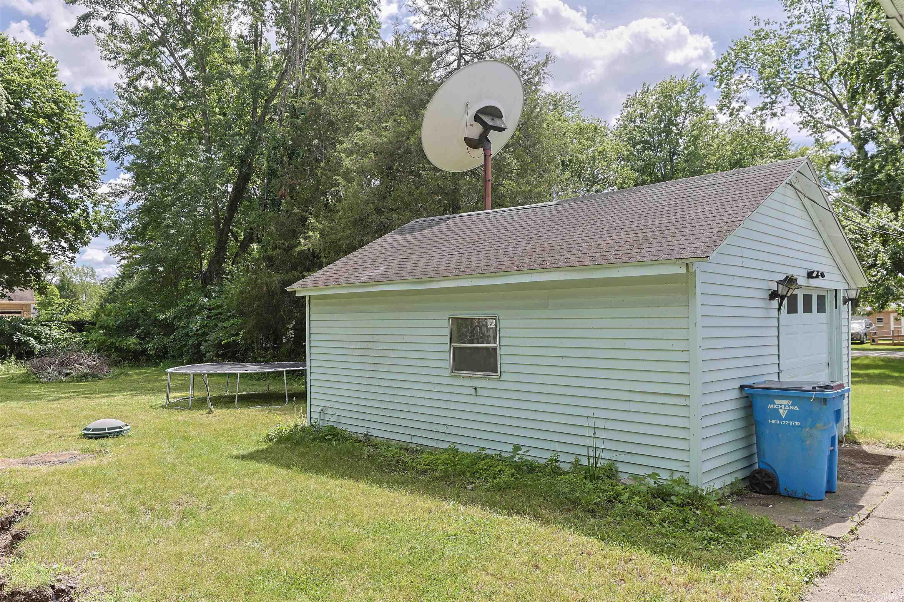 25916 Lake Drive Elkhart IN 46514