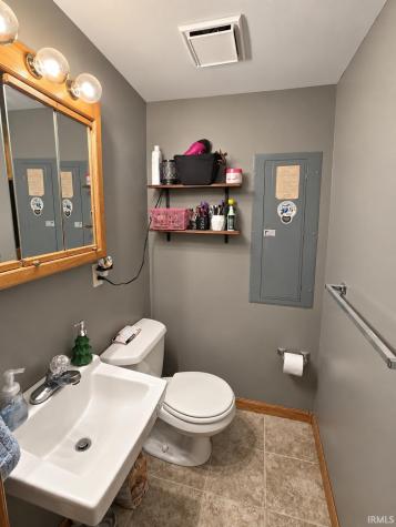 517 E Violet Drive Francesville IN 47946