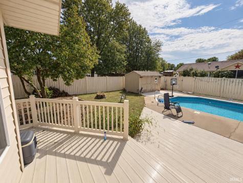 517 E Violet Drive Francesville IN 47946